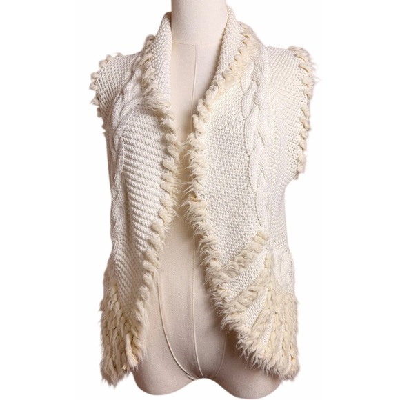 Lilly Pulitzer Jackets & Blazers - Lilly Pulitzer Sweater‎ Vest S Ivory Chunky Knit Fringe Boho Cottagecore Open